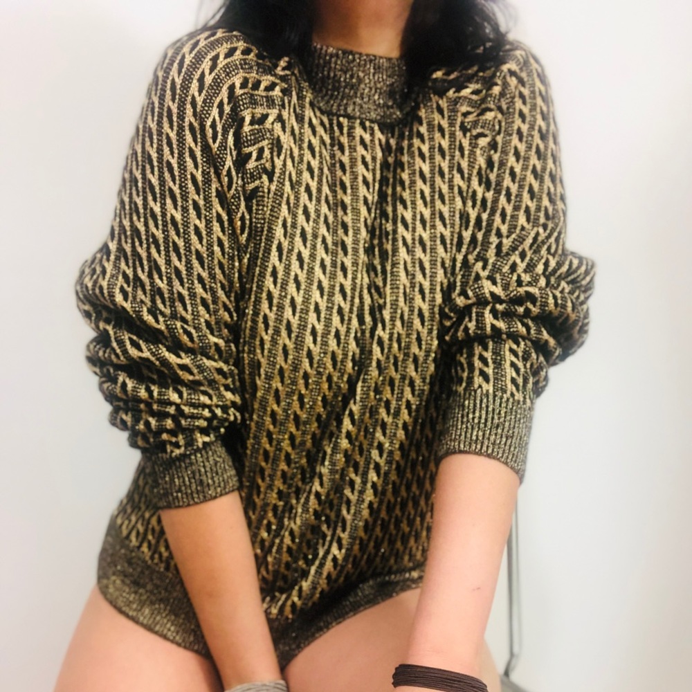 Vintage Cable Knit Gold and black Sweater - Picture 2 of 9